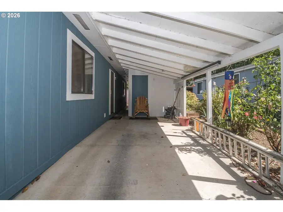 17460 NE Glisan St #11, Portland, OR 97230 - #3