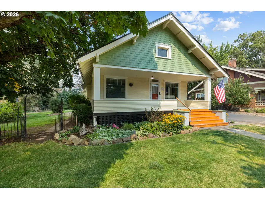 344 S 3rd St, Athena, OR 97813 - #3