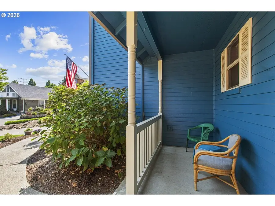 898 NE Pacific Dr, Fairview, OR 97024 - #3