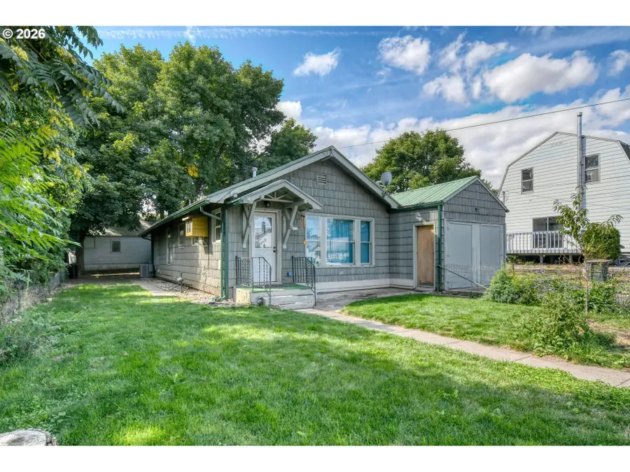 112 SW 2nd St, Pilot Rock, OR 97868 - #2