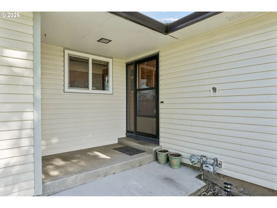 1450 SW 26th Ct, Gresham, OR 97080 - #3