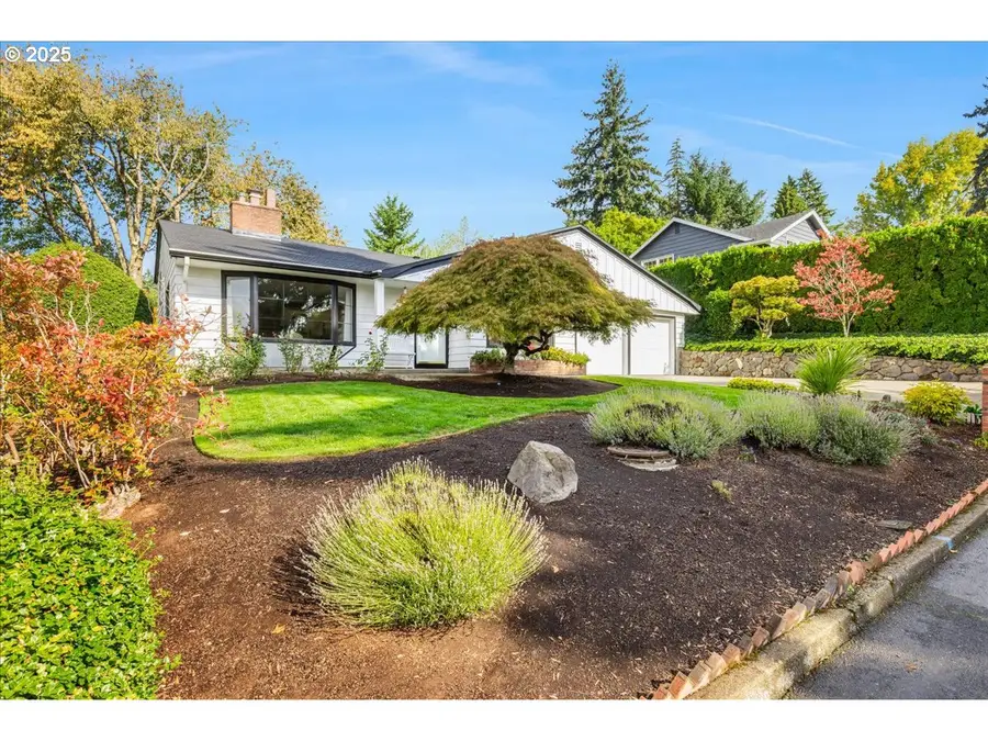 8495 SW Katherine Ln, Portland, OR 97225 - Image #2