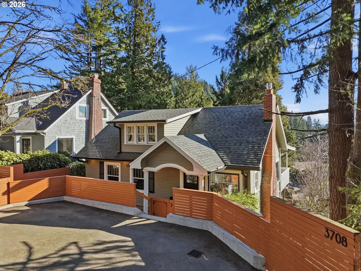 3708 SW Patton Rd, Portland, OR 97221 - Image #1