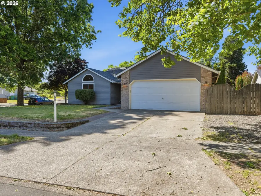 601 E Oxford St, Newberg, OR 97132 - #2