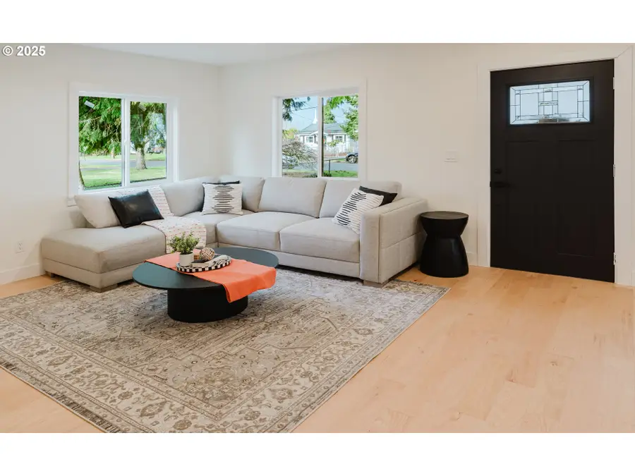 9326 SE Mill St, Portland, OR 97216 - Image #3