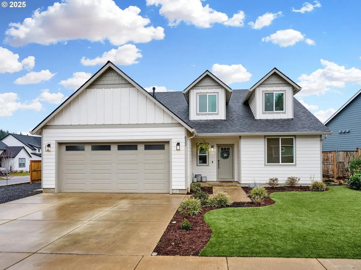 833 Hawk Dr, Silverton, OR 97381 - #1
