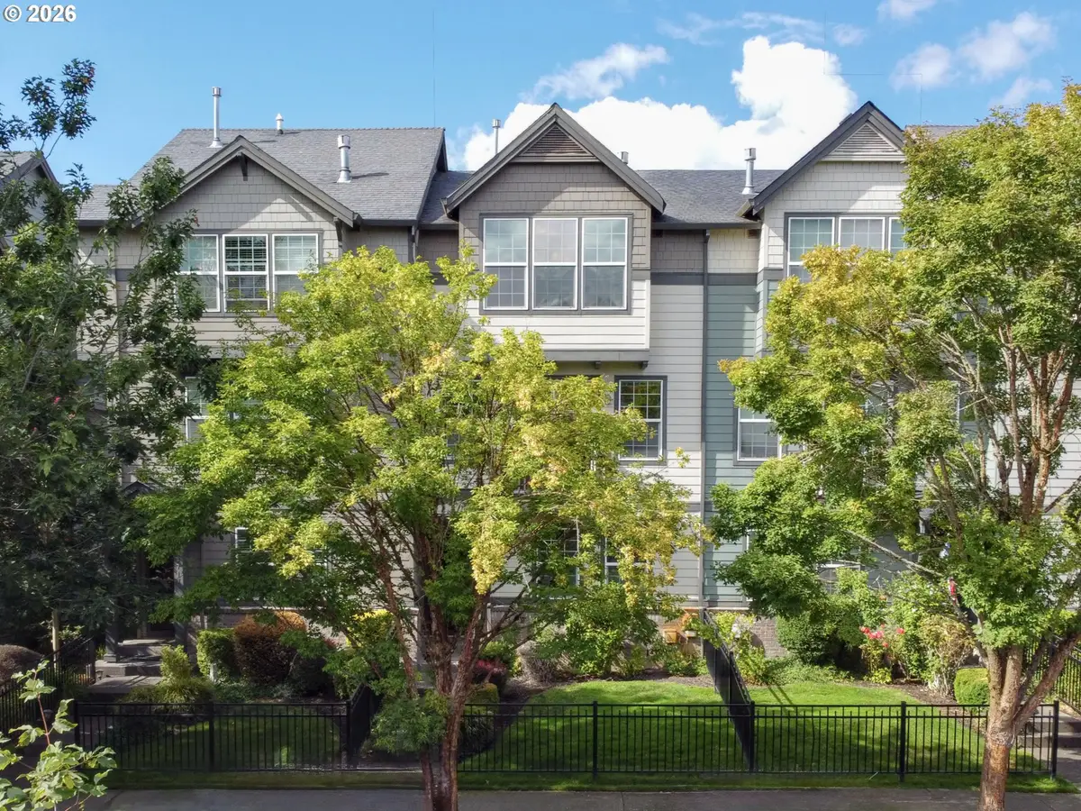 3721 E Oak Grove St, Newberg, OR 97132 - #1