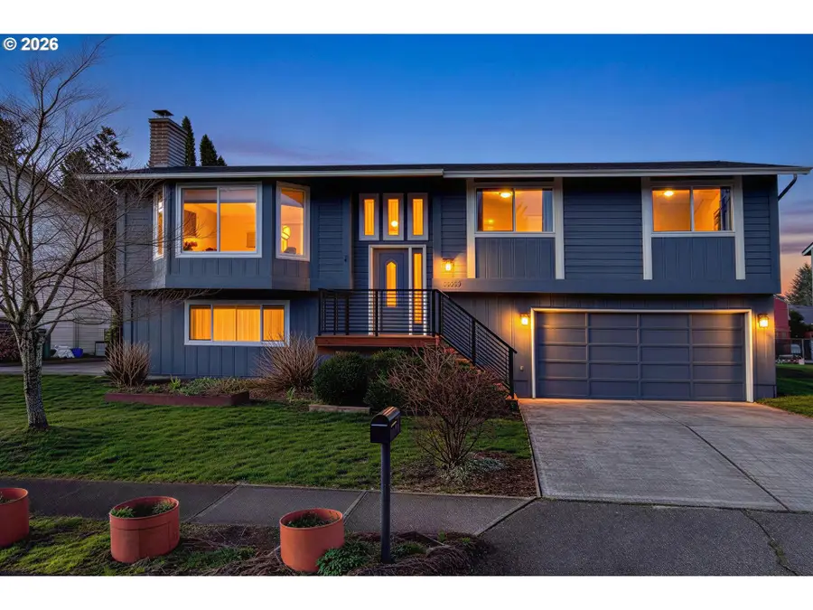 2645 SE Lewellyn Ave, Troutdale, OR 97060 - #2