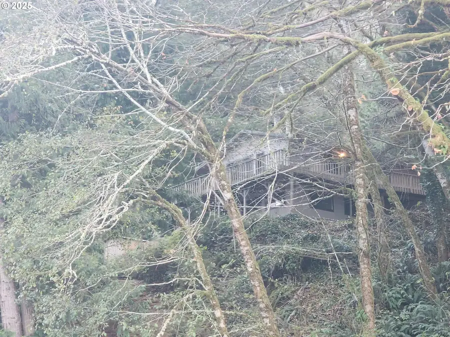 96015 Sunlake Ln, Lakeside, OR 97449 - Image #2