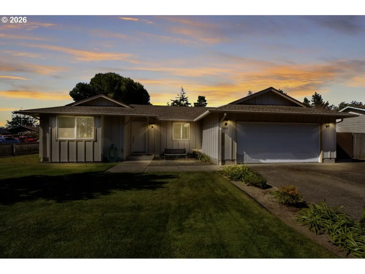 2019 40th St, Florence, OR 97439 - #1