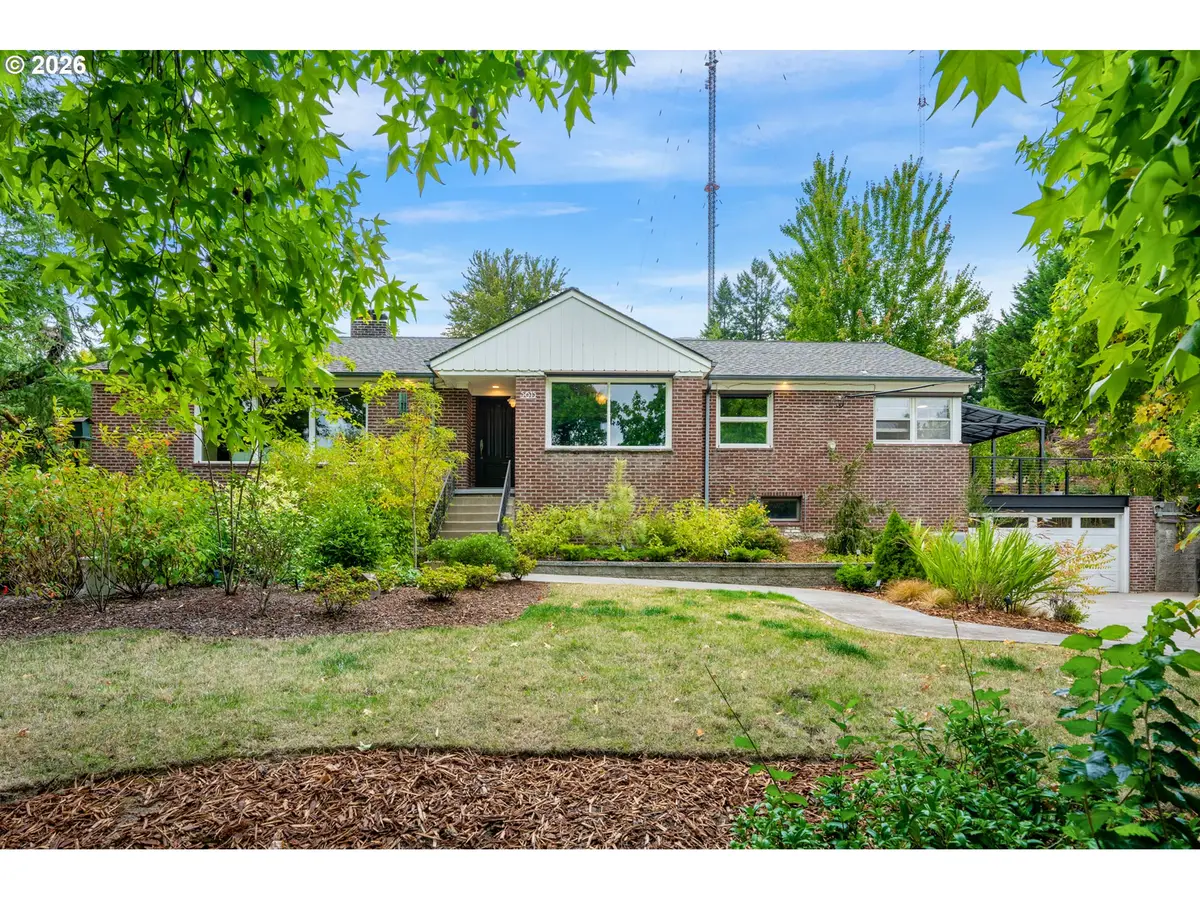 5615 SW Jefferson St, Portland, OR 97221 - #1