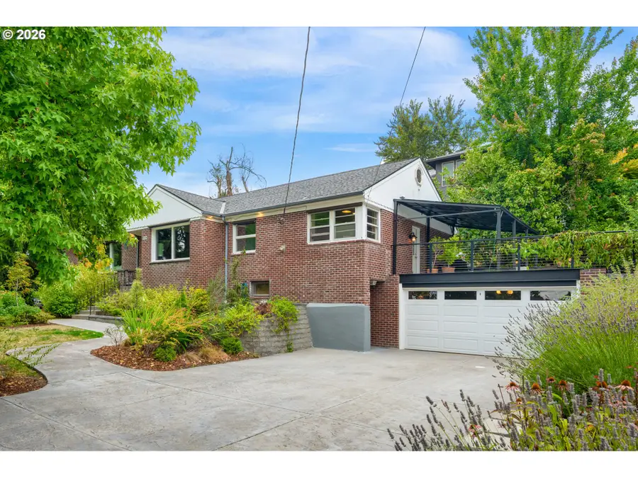 5615 SW Jefferson St, Portland, OR 97221 - #2