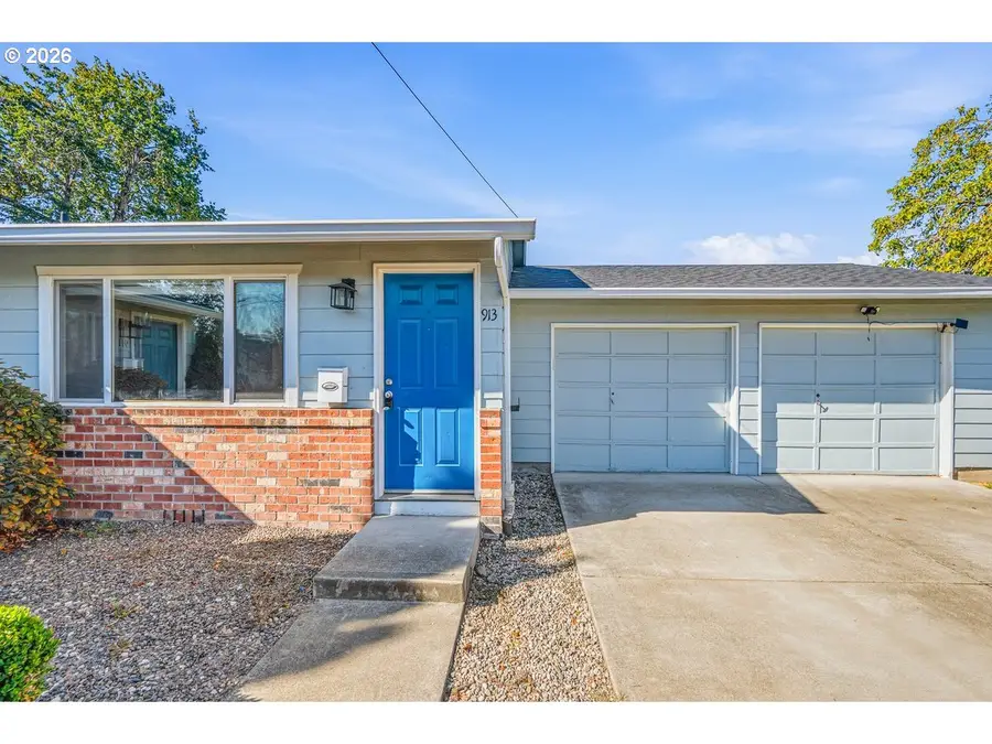 911 NW Victoria Ave, Gresham, OR 97030 - #3