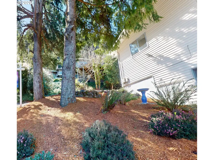 2145 Webb St, West Linn, OR 97068 - #3