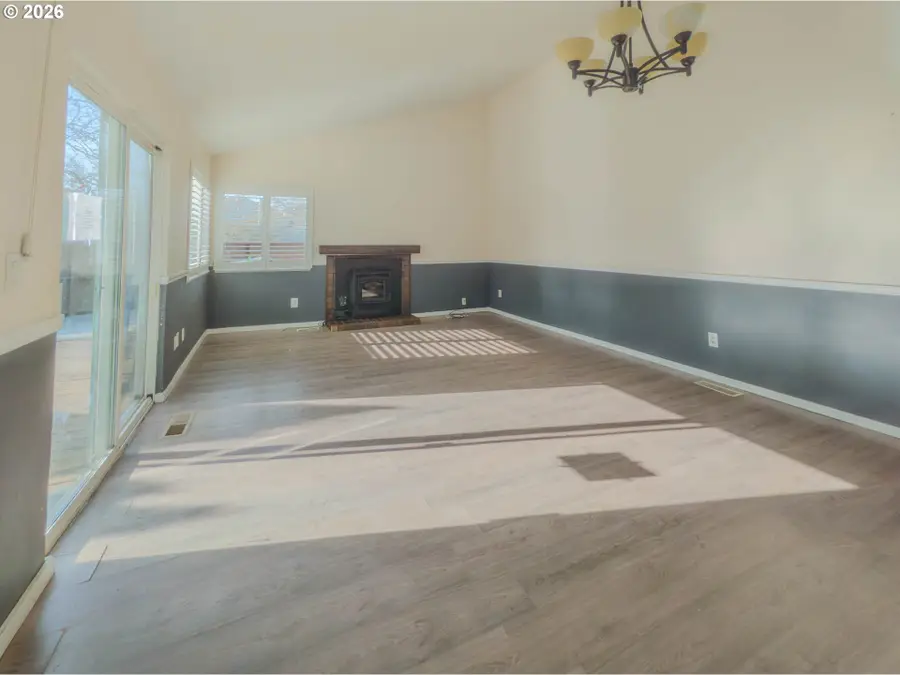 17610 NW Rolling Hill Ln, Beaverton, OR 97006 - Image #3