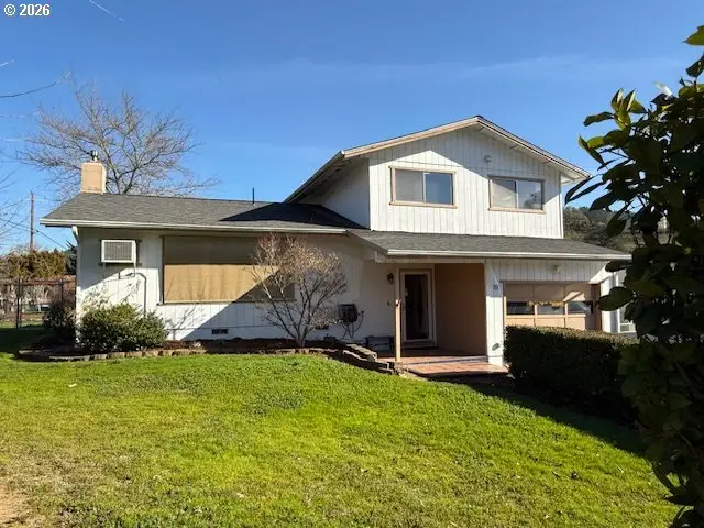 111 SE Cerrito Ct, Myrtle Creek, OR 97457 - #2