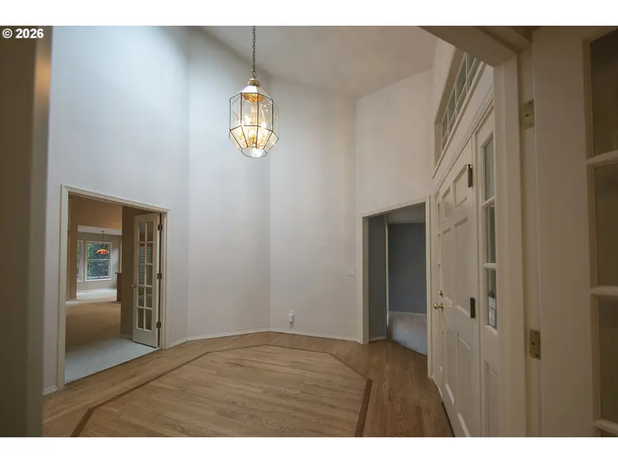 5698 Charles Cir, Lake Oswego, OR 97035 - #3