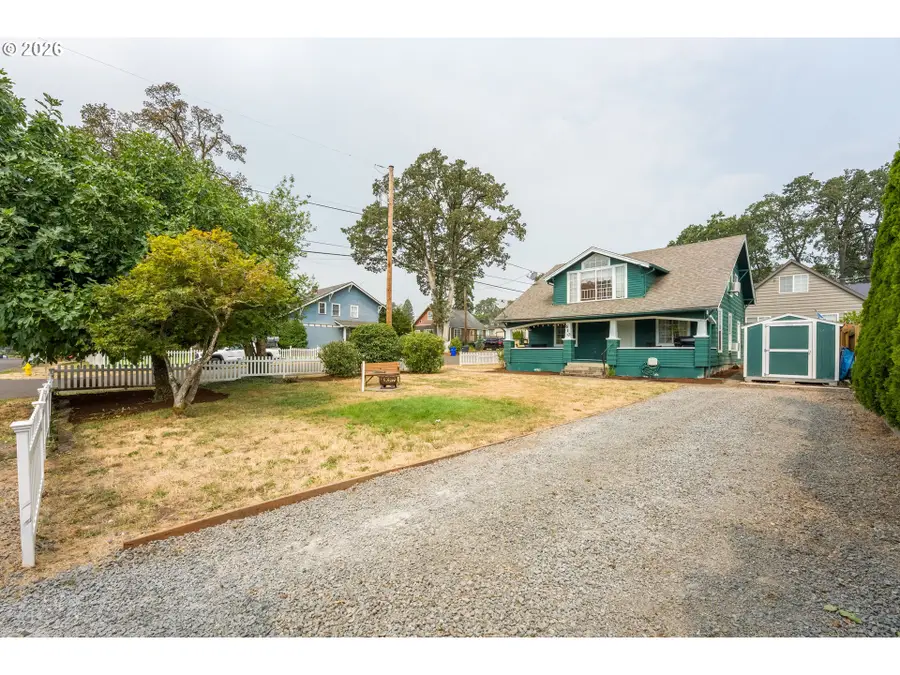 610 E Exeter St, Gladstone, OR 97027 - #2