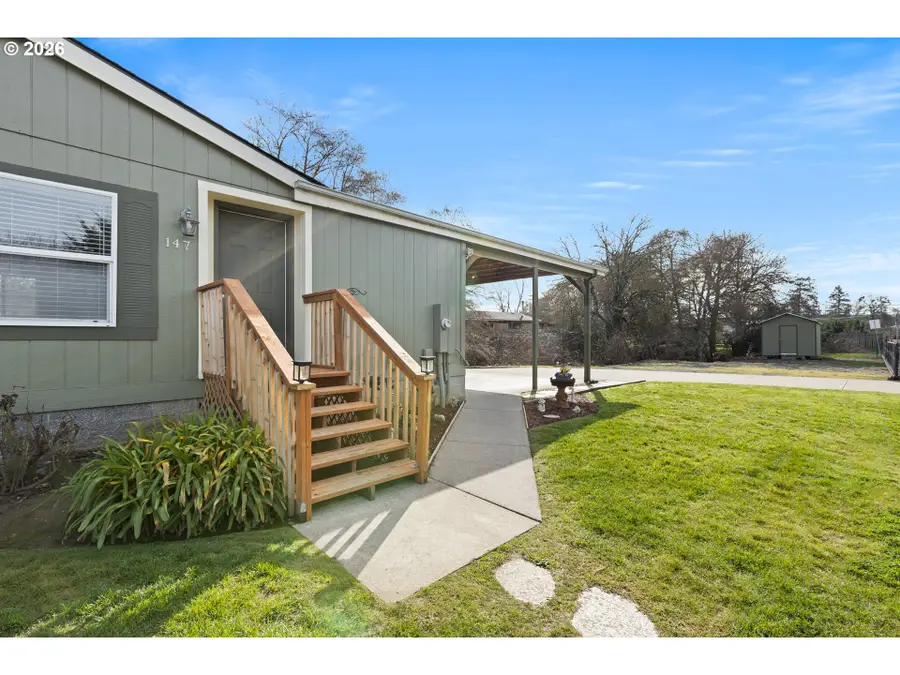 147 Dark Horse St, Roseburg, OR 97471 - #3