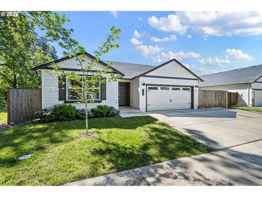 785 S 53rd Pl, Springfield, OR 97478 - #2