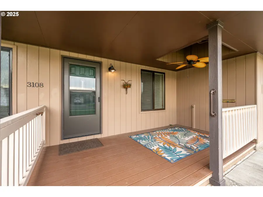 Address Withheld By Seller, Longview, WA 98632 - Image #3