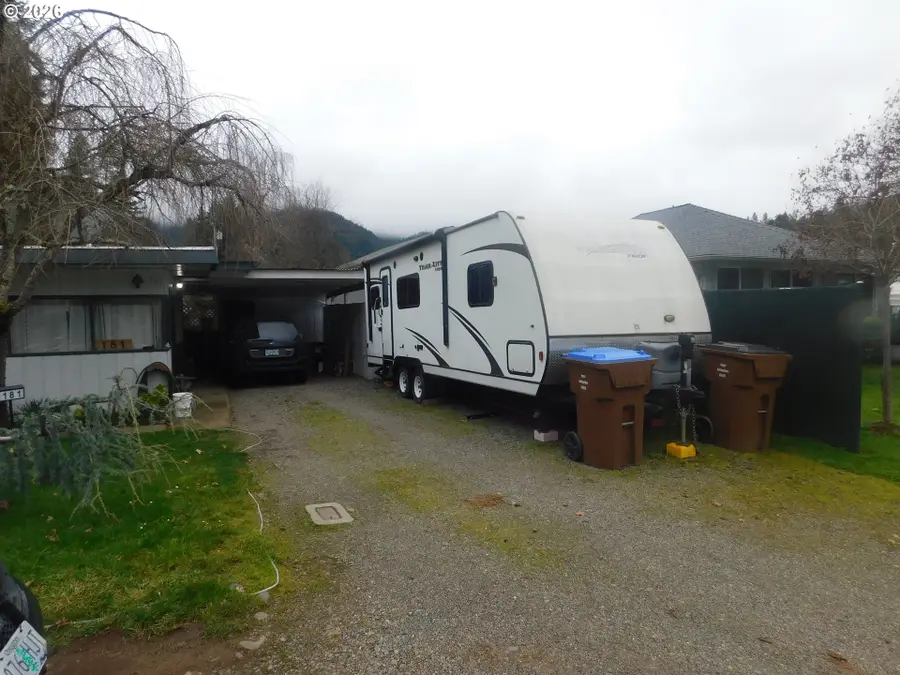 181 Ecklund St, Canyonville, OR 97417 - #2