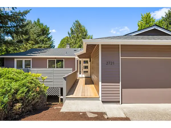 2721 SW Plum Ct, Portland, OR 97219