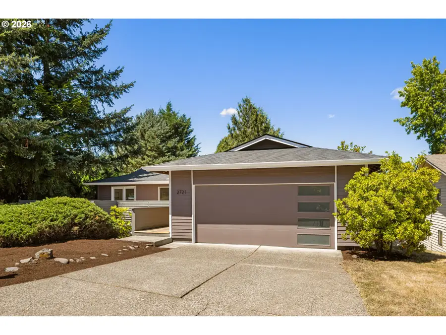 2721 SW Plum Ct, Portland, OR 97219 - #3