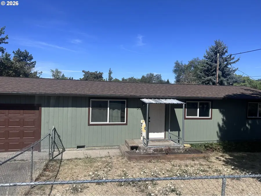 351 SE Darrell Ave, Winston, OR 97496 - #2