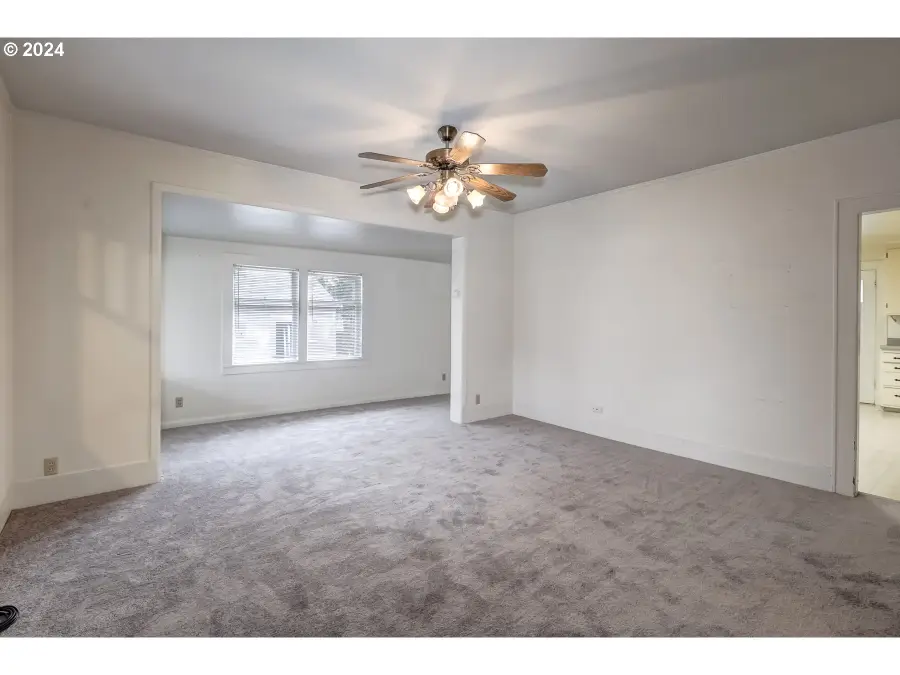 844 SE Cedar St, Hillsboro, OR 97123 - #2