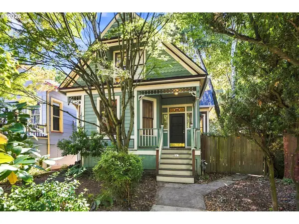 26 NE Stanton St, Portland, OR 97212