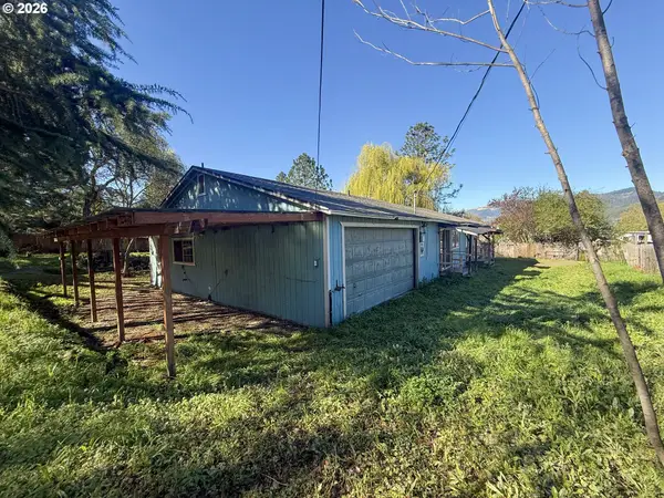 174 Esther Ct, MyrtleCreek, OR 97457
