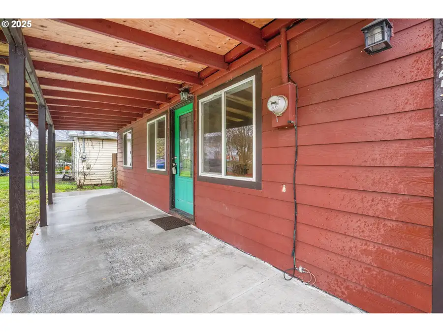 5253 SE Knapp St, Portland, OR 97206 - Image #3