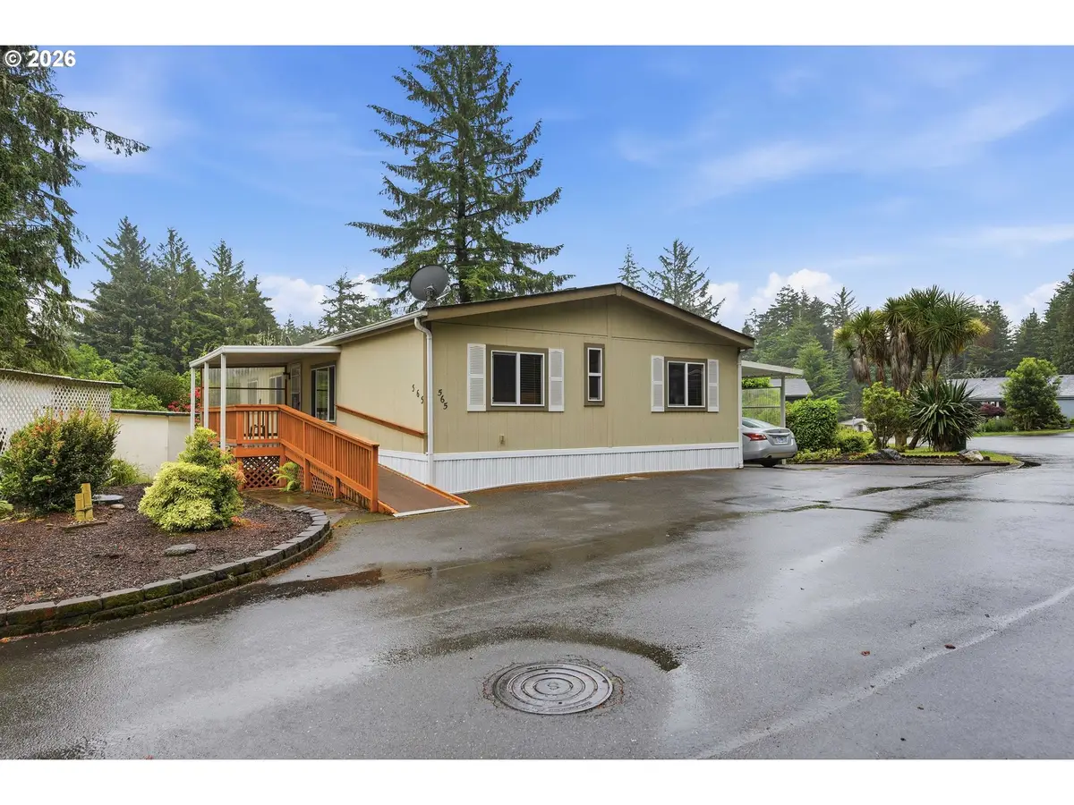 565 Shorepines Ave, Coos Bay, OR 97420 - #1