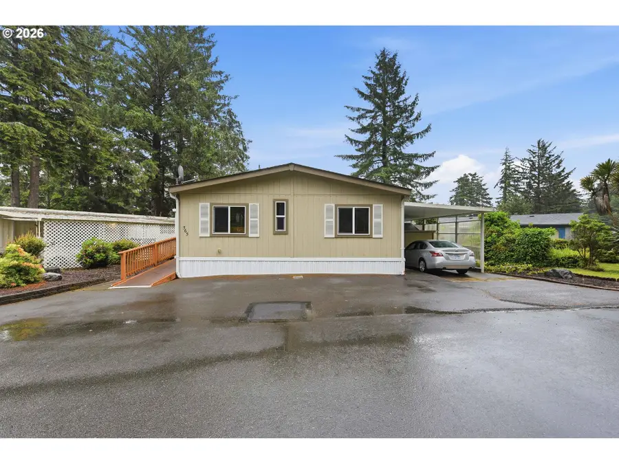 565 Shorepines Ave, Coos Bay, OR 97420 - #2