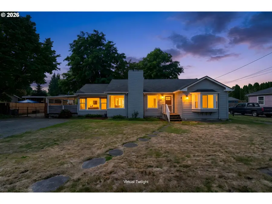 733 2nd St, Woodland, WA 98674 - #3