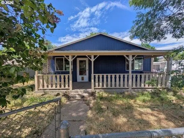 2708 N Cherry St, LaGrande, OR 97850
