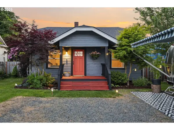 455 N 9th St, StHelens, OR 97051