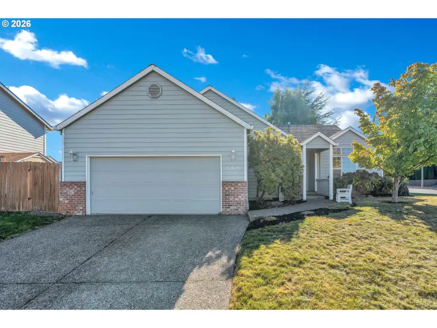 15054 Pebble Beach Dr, Oregon City, OR 97045 - #2