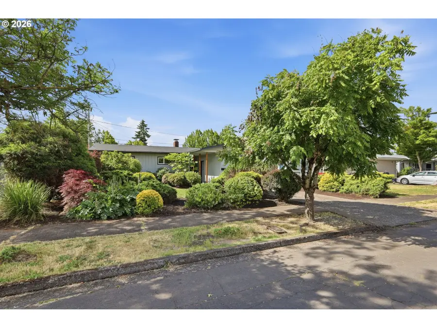 1343 Quinalt St, Springfield, OR 97477 - #2