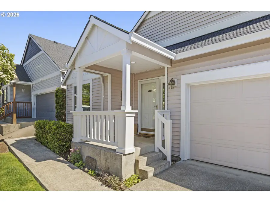 38984 Jerger St, Sandy, OR 97055 - #2