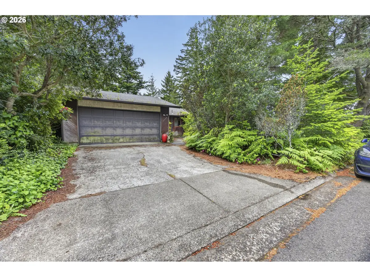 2332 24th St, Florence, OR 97439 - #1