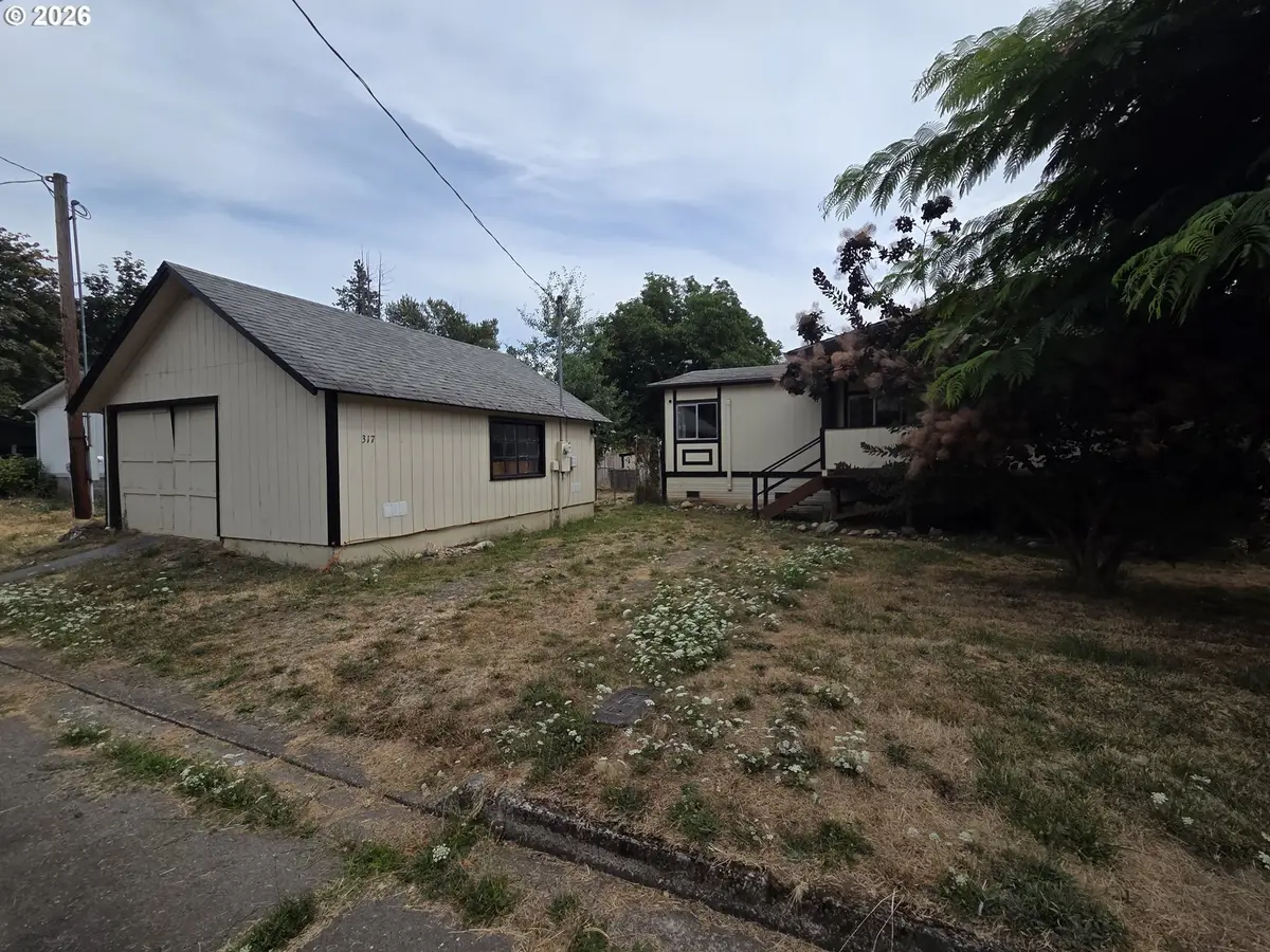 317 Applegate Ave, Drain, OR 97435 - #1