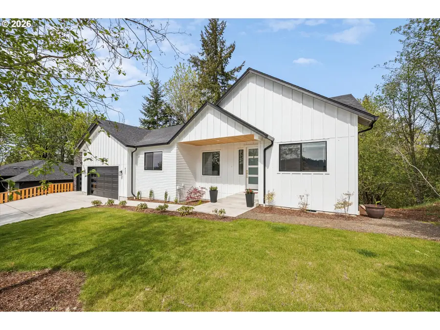 937 Edinburgh Ct, Kelso, WA 98626 - #3