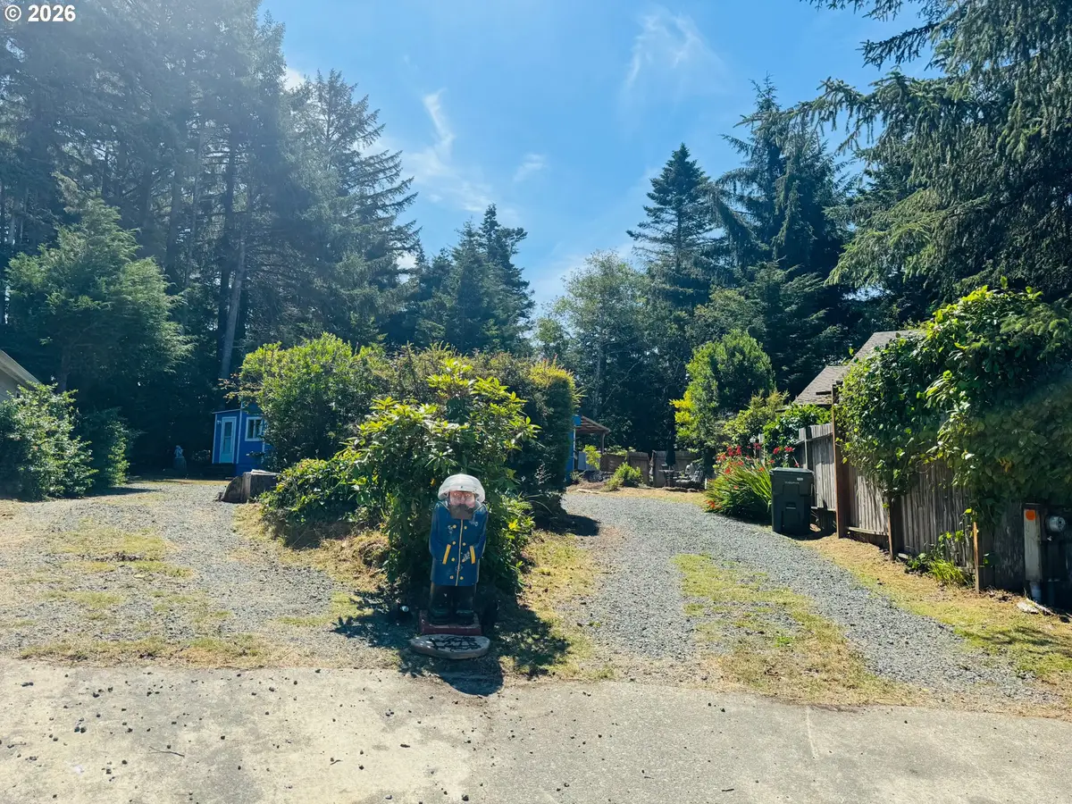 1275 SE June Ave, Bandon, OR 97411 - #1