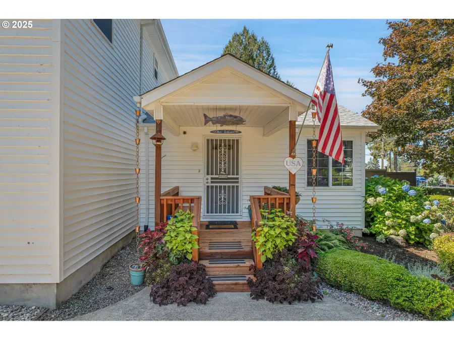 10724 SE Clinton St, Portland, OR 97266 - Image #2