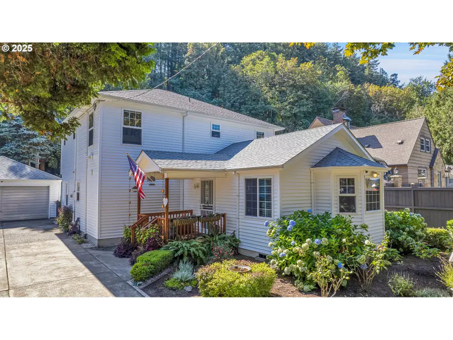 10724 SE Clinton St, Portland, OR 97266 - Image #3