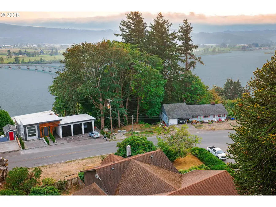 500 Columbia St, Cathlamet, WA 98612 - #3