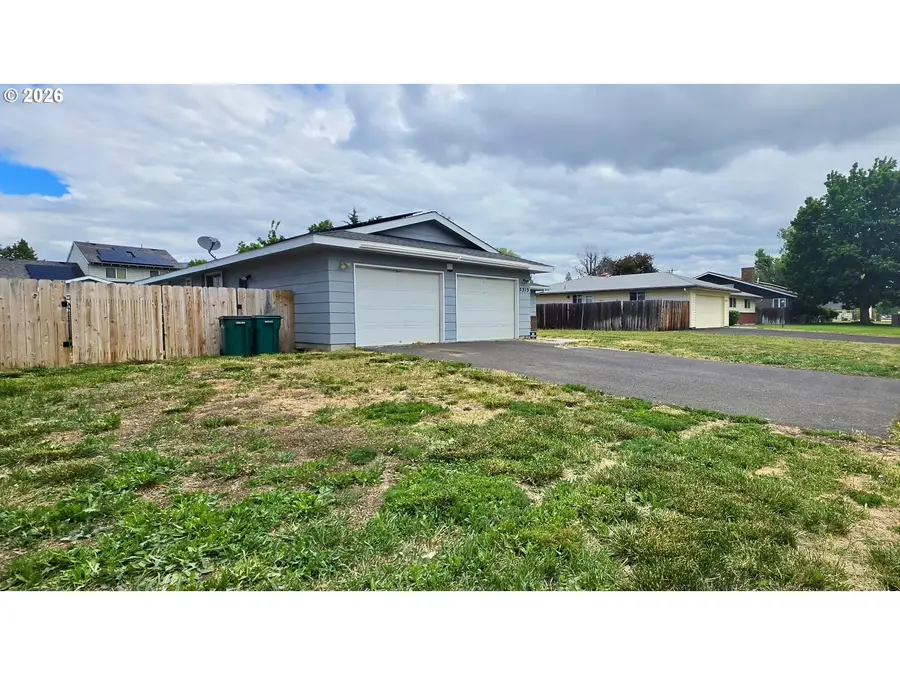 5313 Mazama Dr, Altamont, OR 97603 - #3