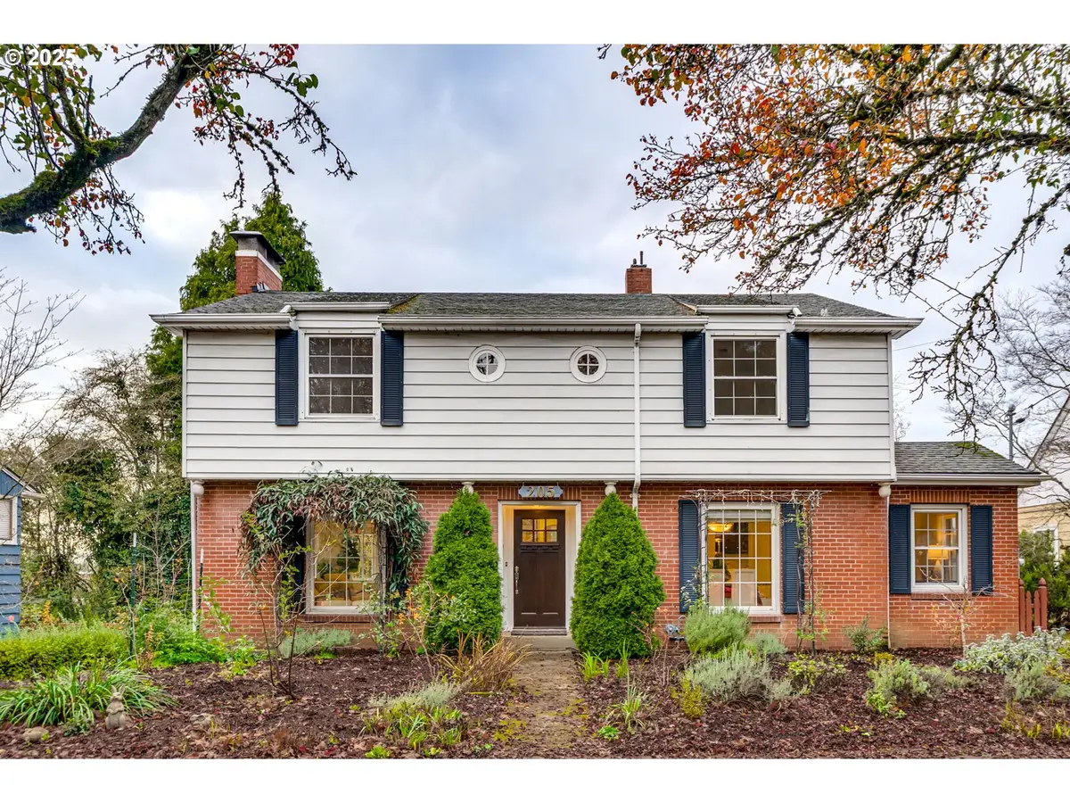 205 NE Billingher Dr, Portland, OR 97220 - Image #1